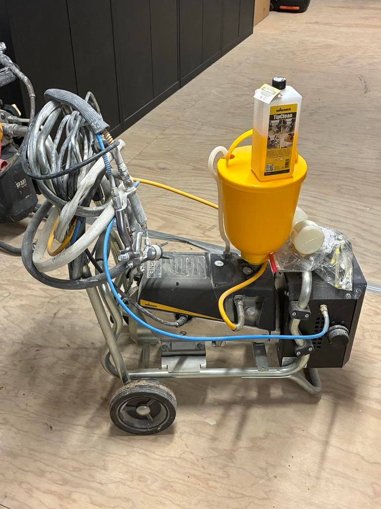 Wagner AB 100 verfspuit - Professionele Airless Spuit, Doe-het-zelf en Verbouw, Schildersmaterialen, Gebruikt, Verfspuit of Verfpomp