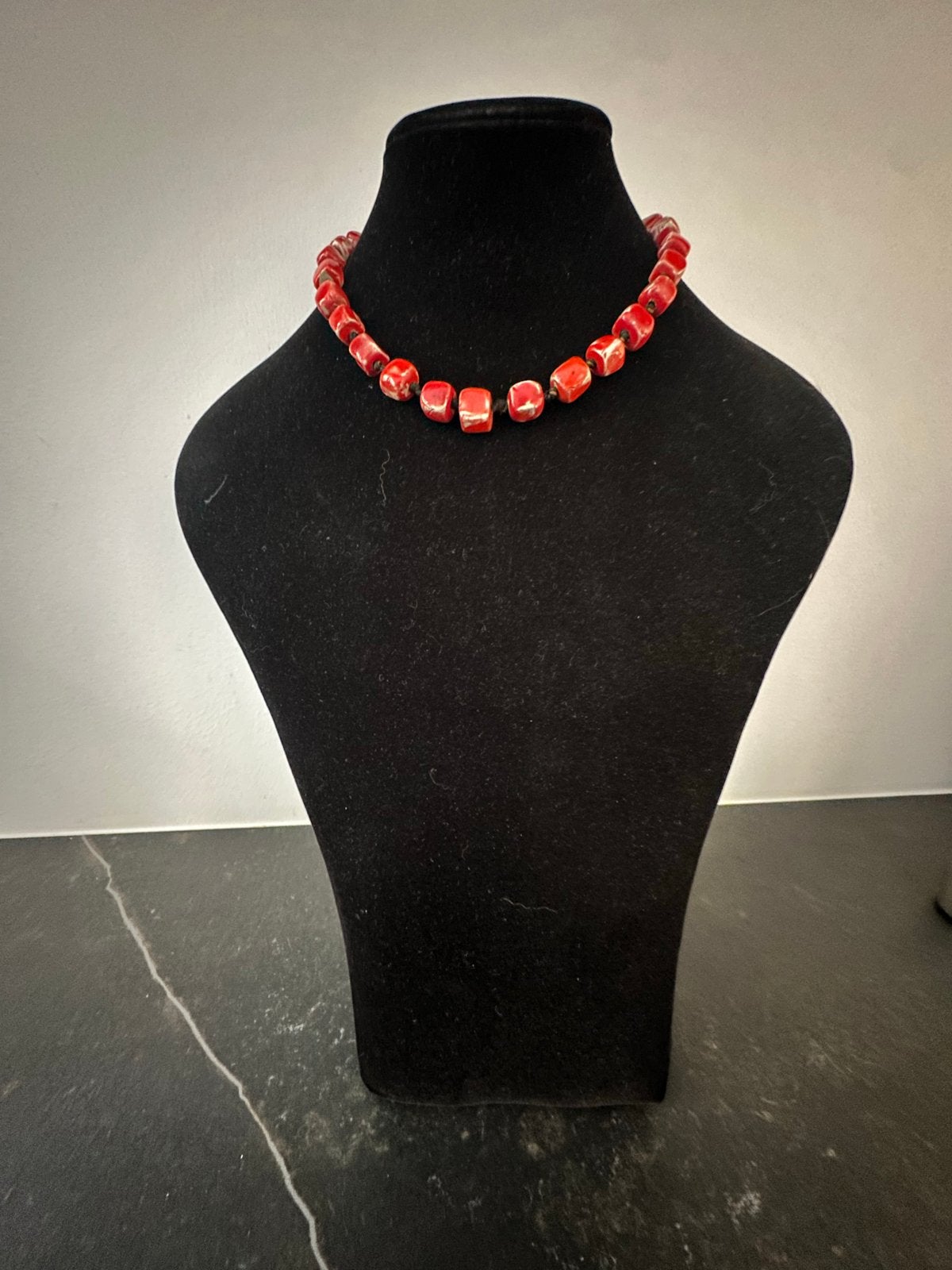 Vintage rode kralen ketting - Uniek en handgemaakt, Ophalen of Verzenden, Gebruikt, Rood, Overige materialen
