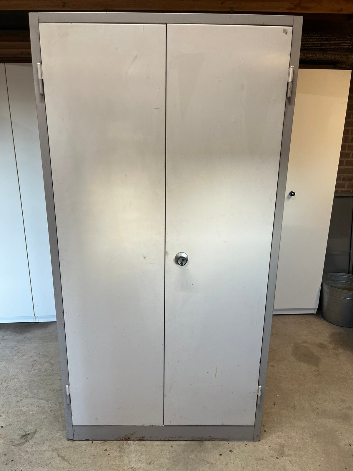 Stalen werkplaats/garage kast, Ophalen, Gebruikt, Meerdere deuren, 50 tot 100 cm