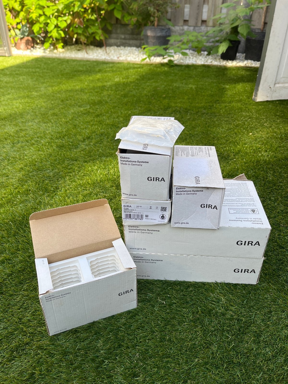 Gira System 55 Afdekramen en Schakelaars - Nieuw, Ophalen of Verzenden, Nieuw, Gira, Afdekraam