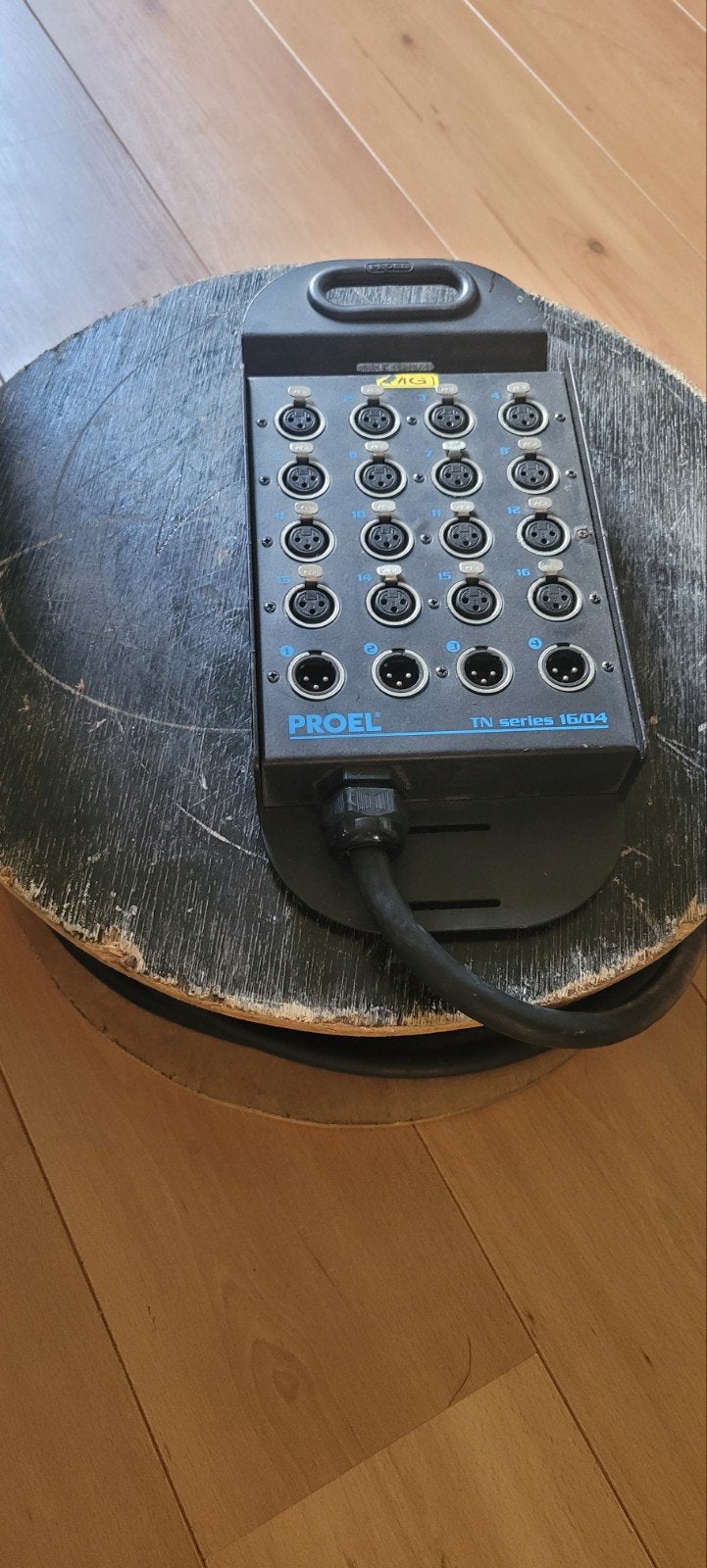 Proel TN serie 16/4 Stagebox met kabelhaspel, Muziek en Instrumenten, Kabels en Stekkers, Ophalen, Gebruikt, Apparatuur