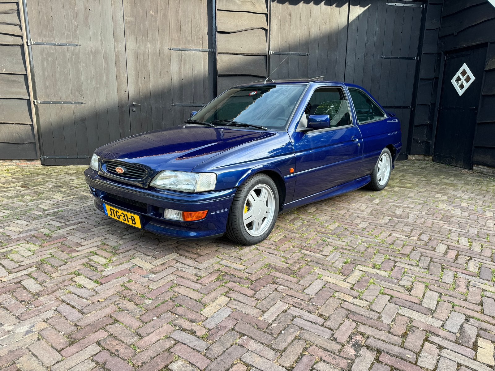 Ford Escort RS2000 2.0 16V, Auto's, Ford, Particulier, Escort, Benzine, Hatchback, Geïmporteerd, Blauw, Ophalen