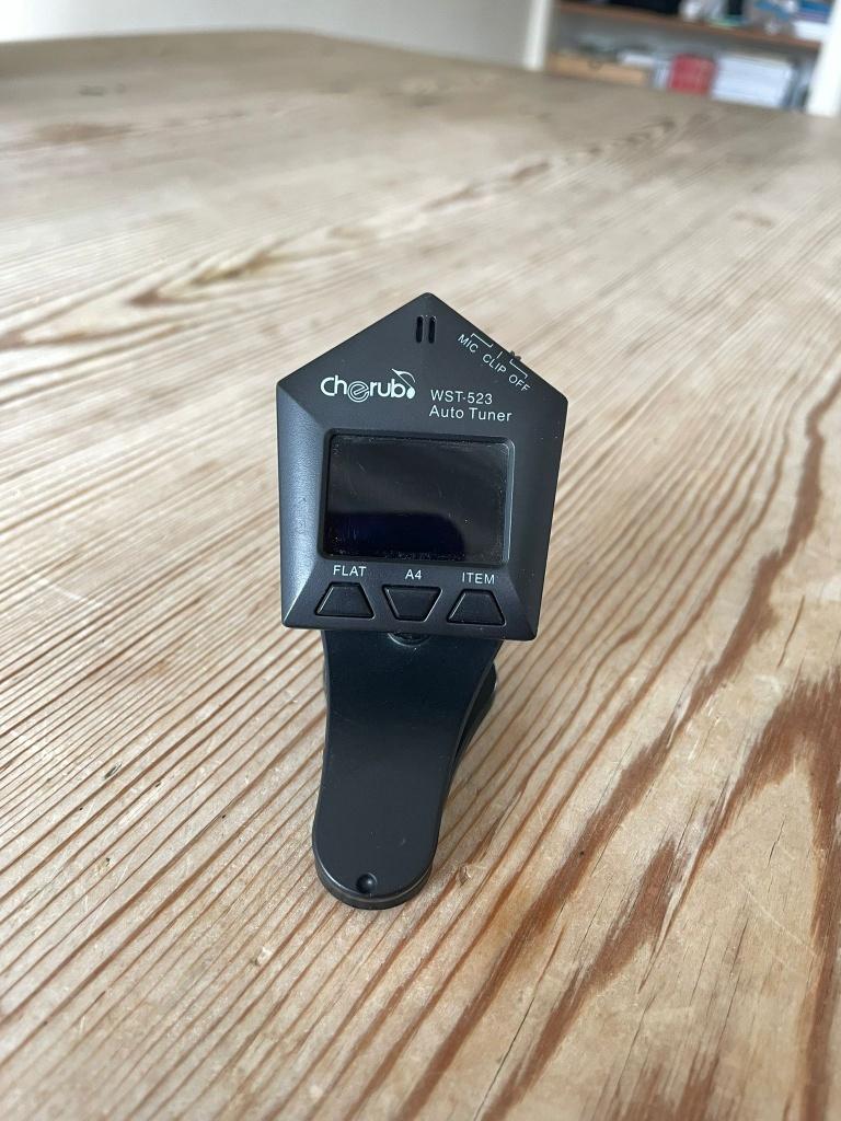 Cherub WST-523 clip-on auto tuner, Muziek en Instrumenten, Ophalen, Zo goed als nieuw, Elektrische gitaar