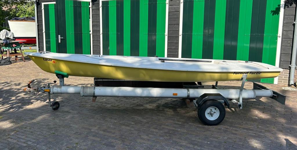 Laser zeilboot - incl weg trailer, Watersport en Boten, Zeilen en Zeiltoebehoren, Ophalen, Gebruikt