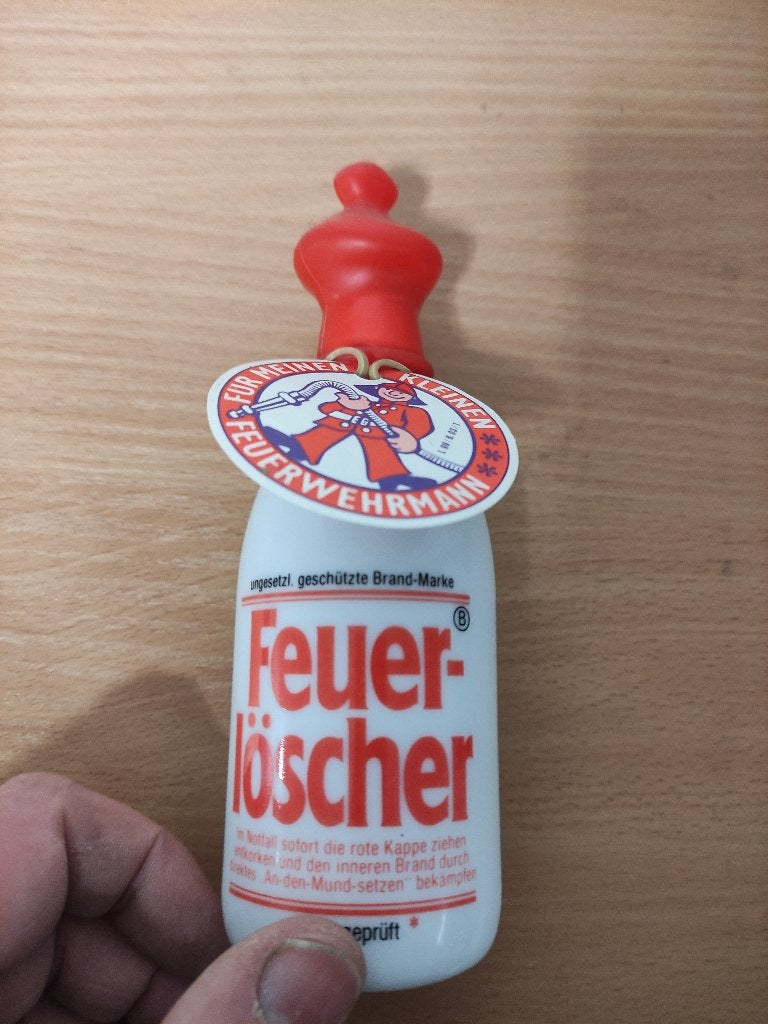 Flesje brandewijn in Brandweer thema met speen., Ophalen of Verzenden