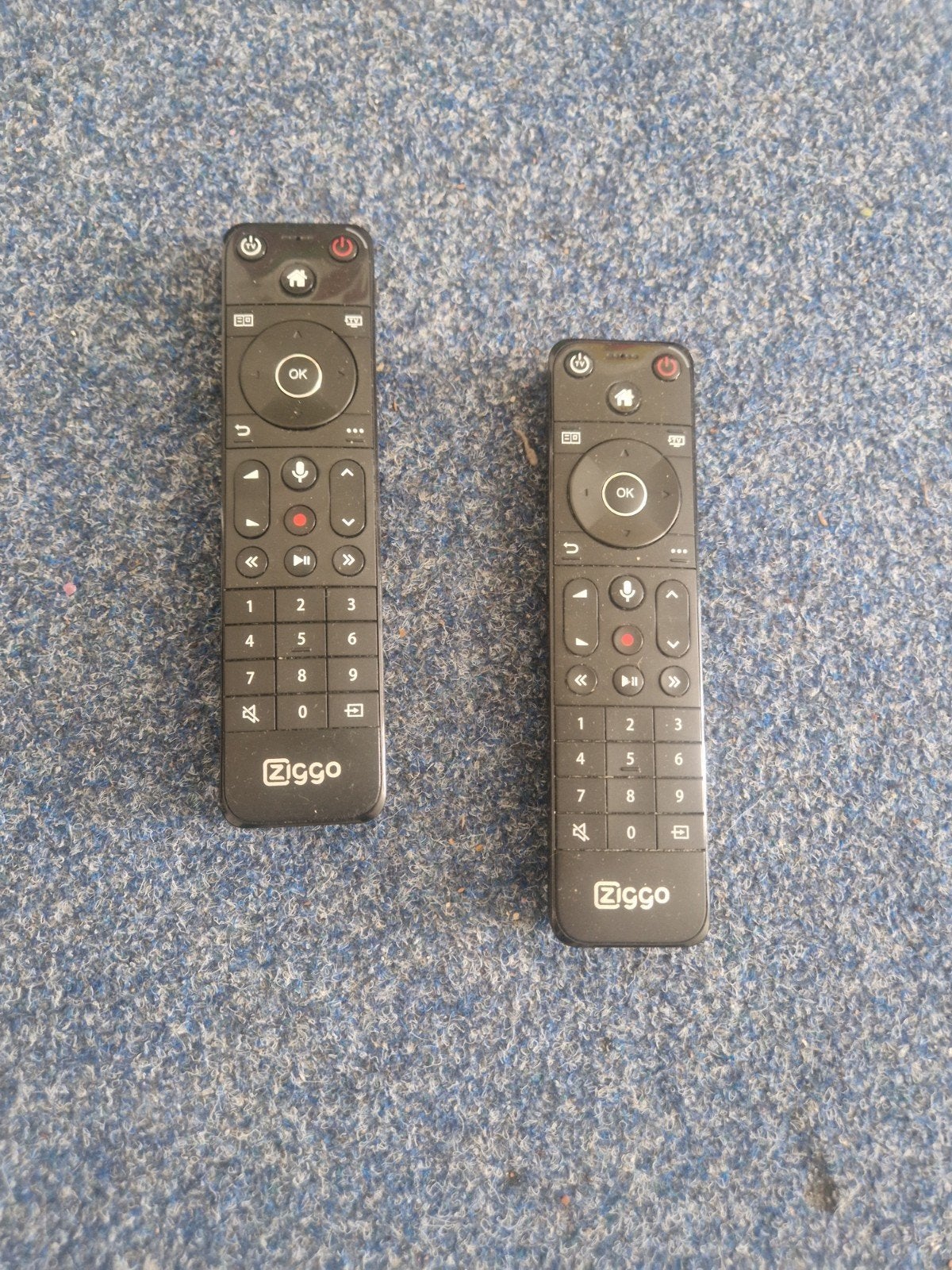 Ziggo afstandsbedieningen (2 stuks), Ophalen of Verzenden, Gebruikt, Origineel, Tv