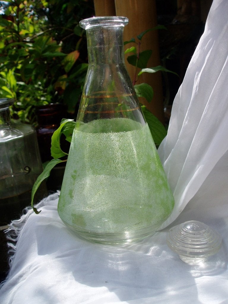 Deels Groen Glazen Karafje Erlenmeyervorm Laboratoriumglas, Antiek en Kunst, Ophalen of Verzenden