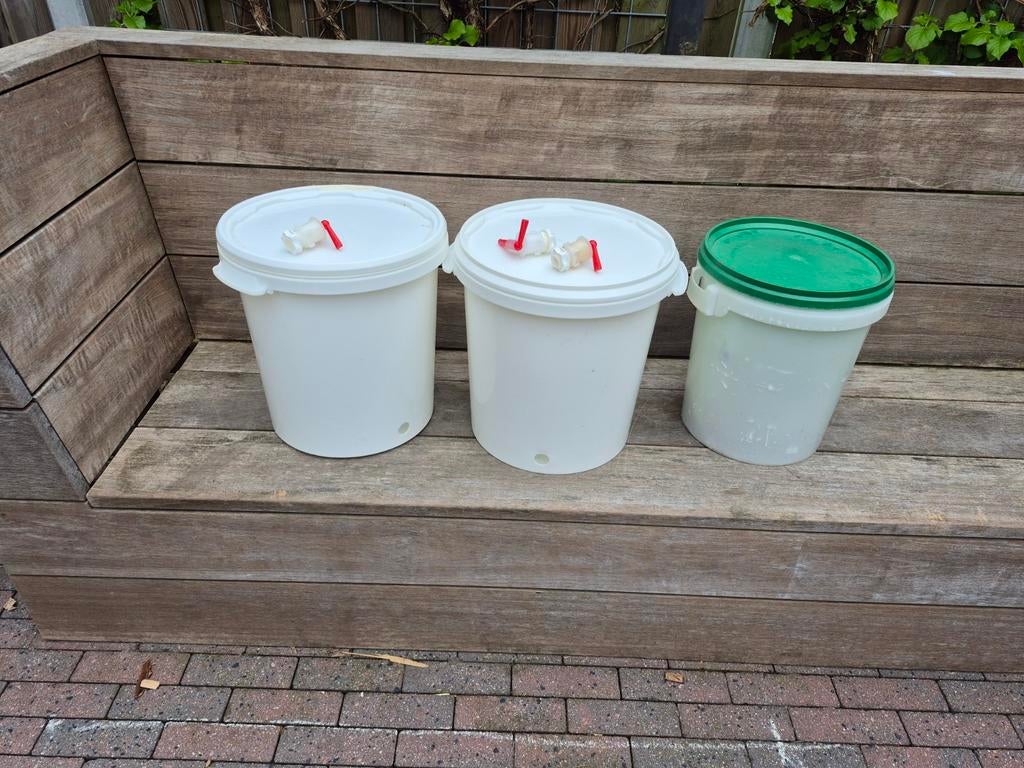 Vergistingsemmers 30L/35L met kraantjes voor bier/wijn maken, Hobby en Vrije tijd, Ophalen of Verzenden