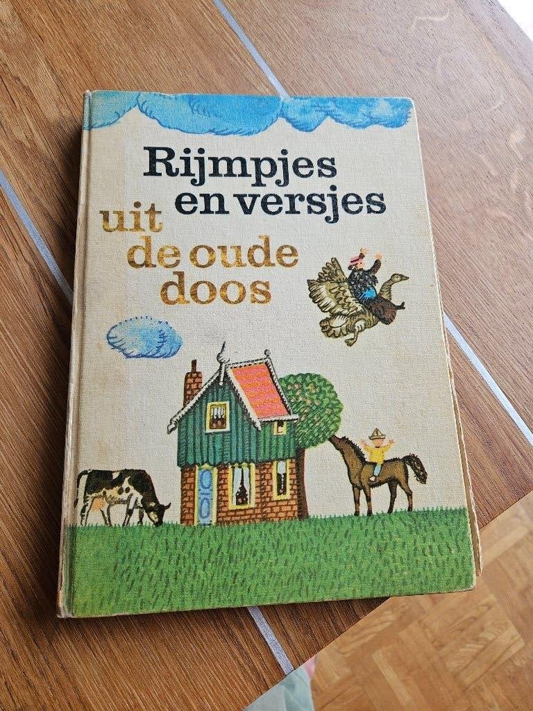 Rijmpjes en versjes uit de oude doos, Gelezen, Fictie algemeen, Jongen of Meisje, Diverse auteurs
