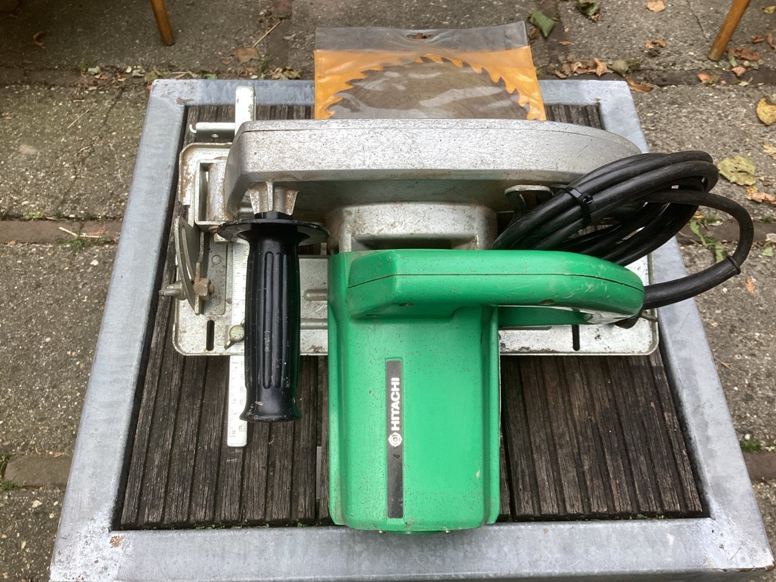 Hitachi Cirkelzaag PSP-9 220V 1750W gratis extra zaagblad, Ophalen, Gebruikt, Cirkelzaag, 70 mm of meer