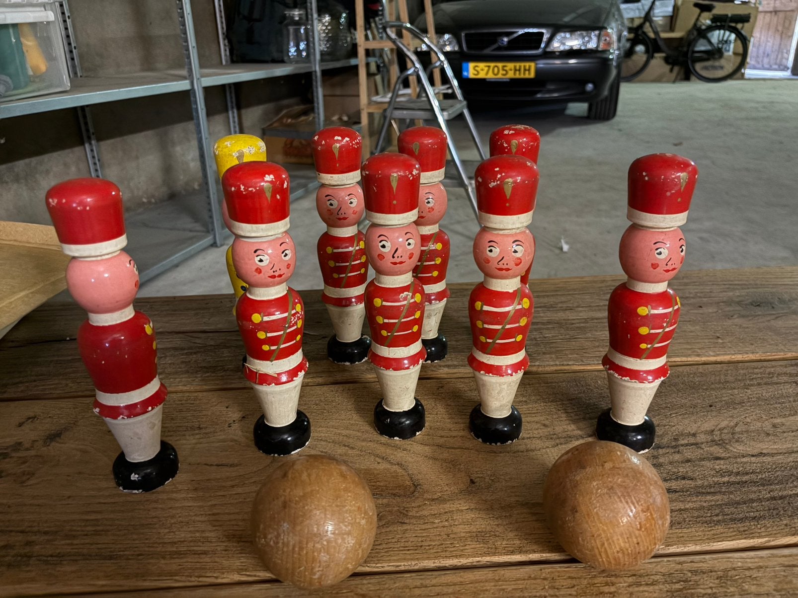 Antiek kegelspel, Ophalen
