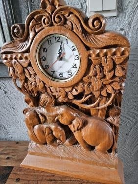 Unieke antieke handgesneden houten klok met olifanten, Ophalen of Verzenden