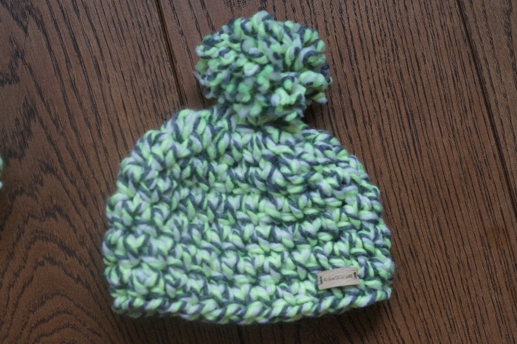 Gehaakte groen-wit-gele muts voor baby, Kinderen en Baby's, Babykleding | Mutsen, Sjaals en Wanten, Jongetje of Meisje, Handgemaakt