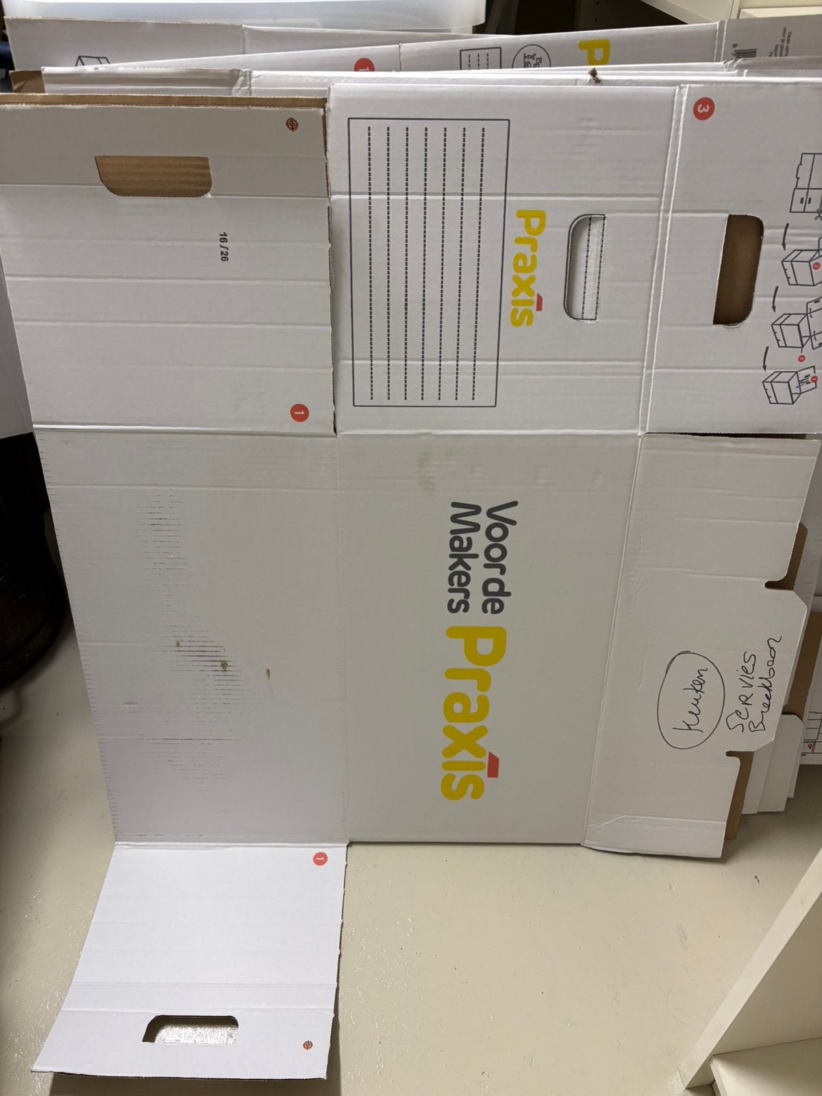 Praxis verhuisdozen 0,50ct per stuk, Ophalen, Doos, Zo goed als nieuw, Minder dan 40 cm