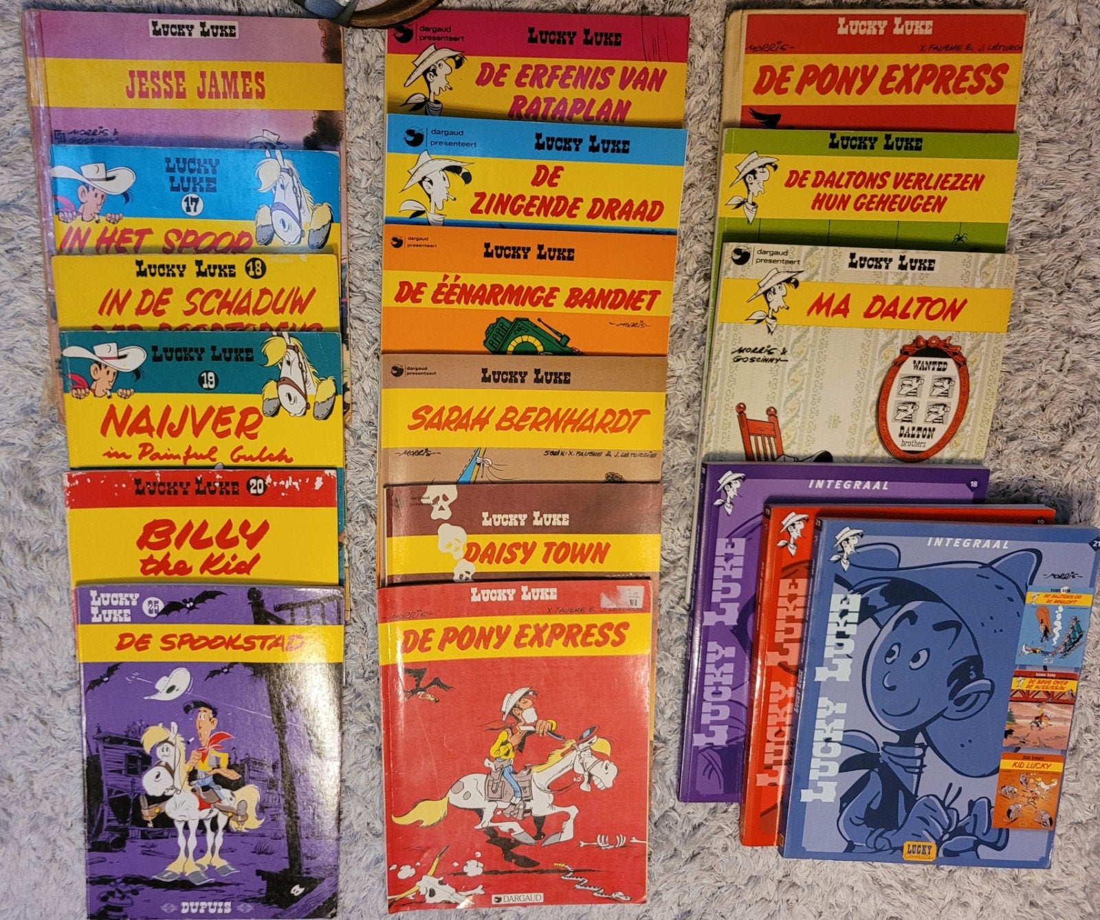 LUCKY LUKE 15 st. + 3 Integraal boeken, Boeken, Meerdere comics, Ophalen of Verzenden, Zo goed als nieuw, Europa