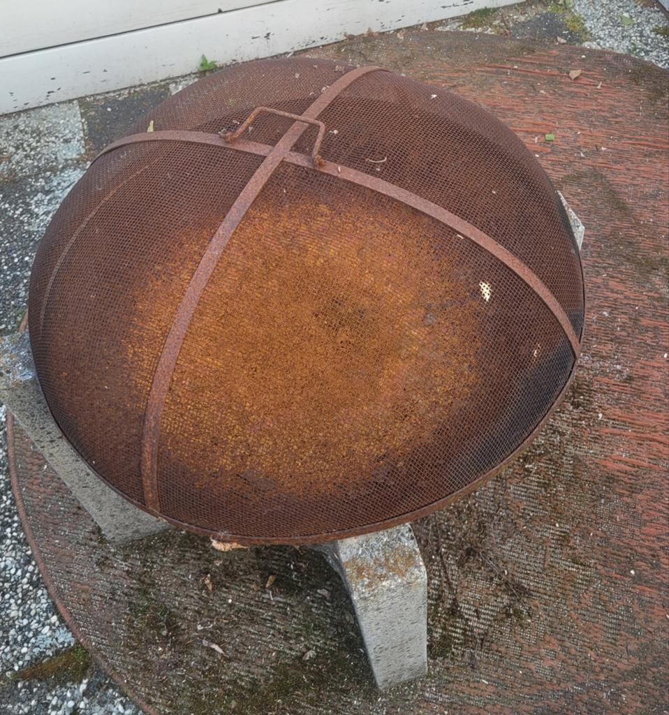 Robuuste vuurkorf met vonkenscherm, Tuin en Terras, Vuurkorven, Ophalen, Gebruikt, Vuurkorf