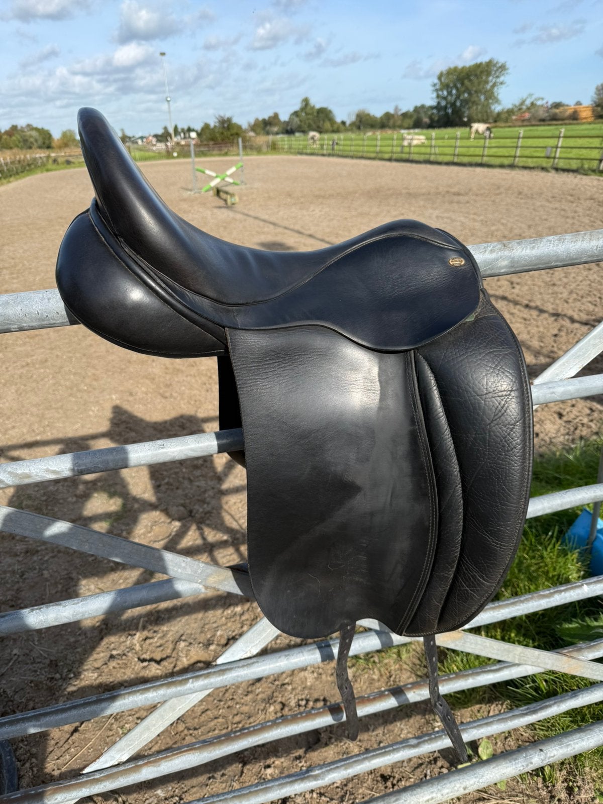 Hulsebos dressuurzadel 18 inch, Ophalen of Verzenden, Zo goed als nieuw, Dressuur