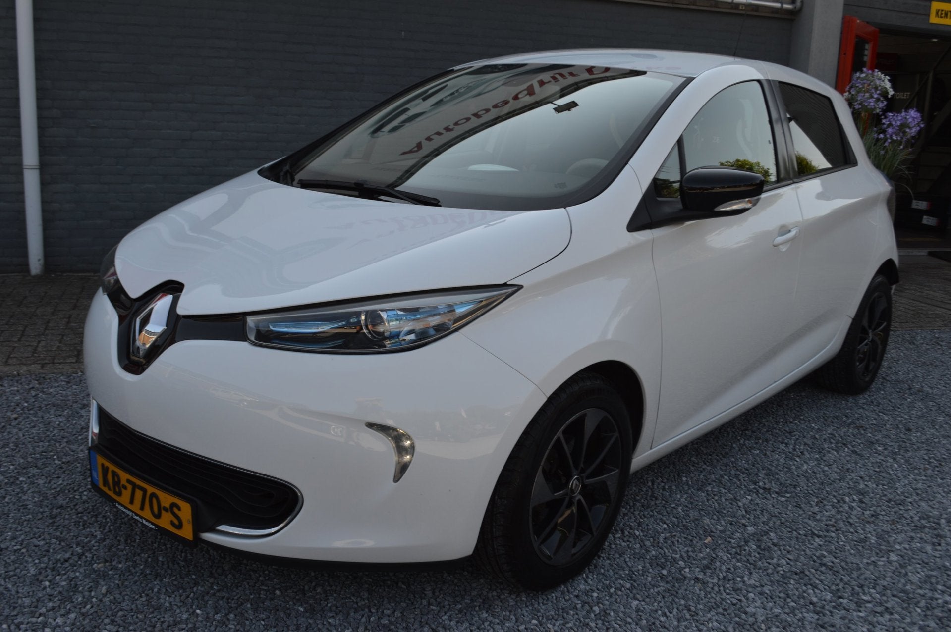 Renault ZOE R240 Intens 22 kWh Aut Airco Navi Nieuwstaat Bj, 240 km, Stof, 41 kWh, Wit