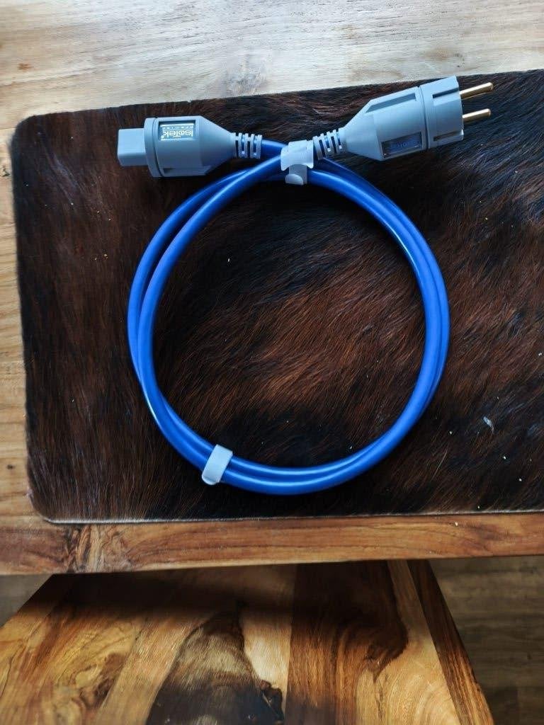 IsoTek EVO3 Premier Stroomkabel (C13 - 1,5 Meter), Ophalen of Verzenden, Zo goed als nieuw, Minder dan 2 meter, Overige kabels