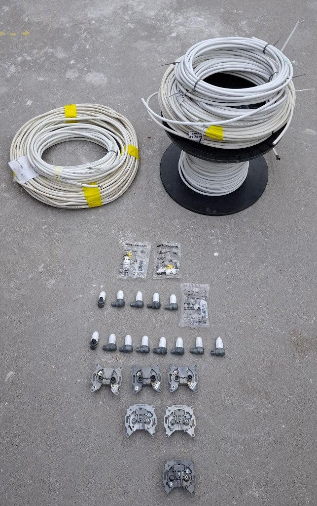 Hirschmann KOKA 9 en KOKA 799 coaxkabels en connectors, Ophalen of Verzenden, Gebruikt, 10 meter of meer, Coaxiale kabel