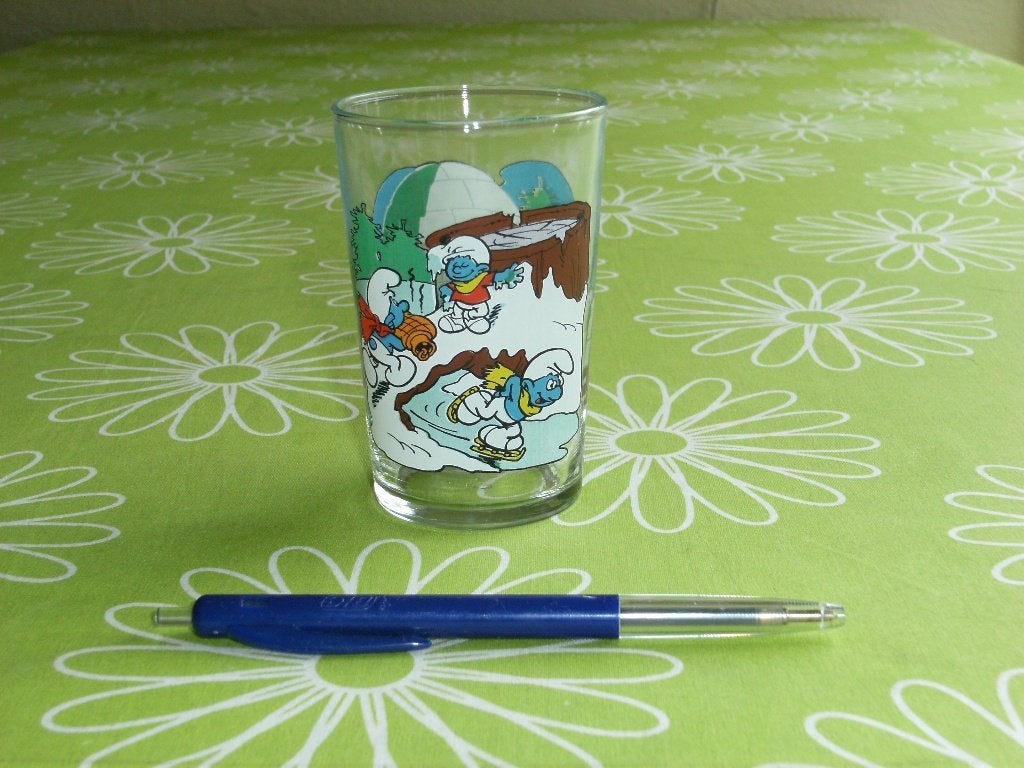 Glas Smurfen in de winter uit 1989, Verzamelen, Ophalen of Verzenden, Zo goed als nieuw, Verschillende Smurfen, Overige typen