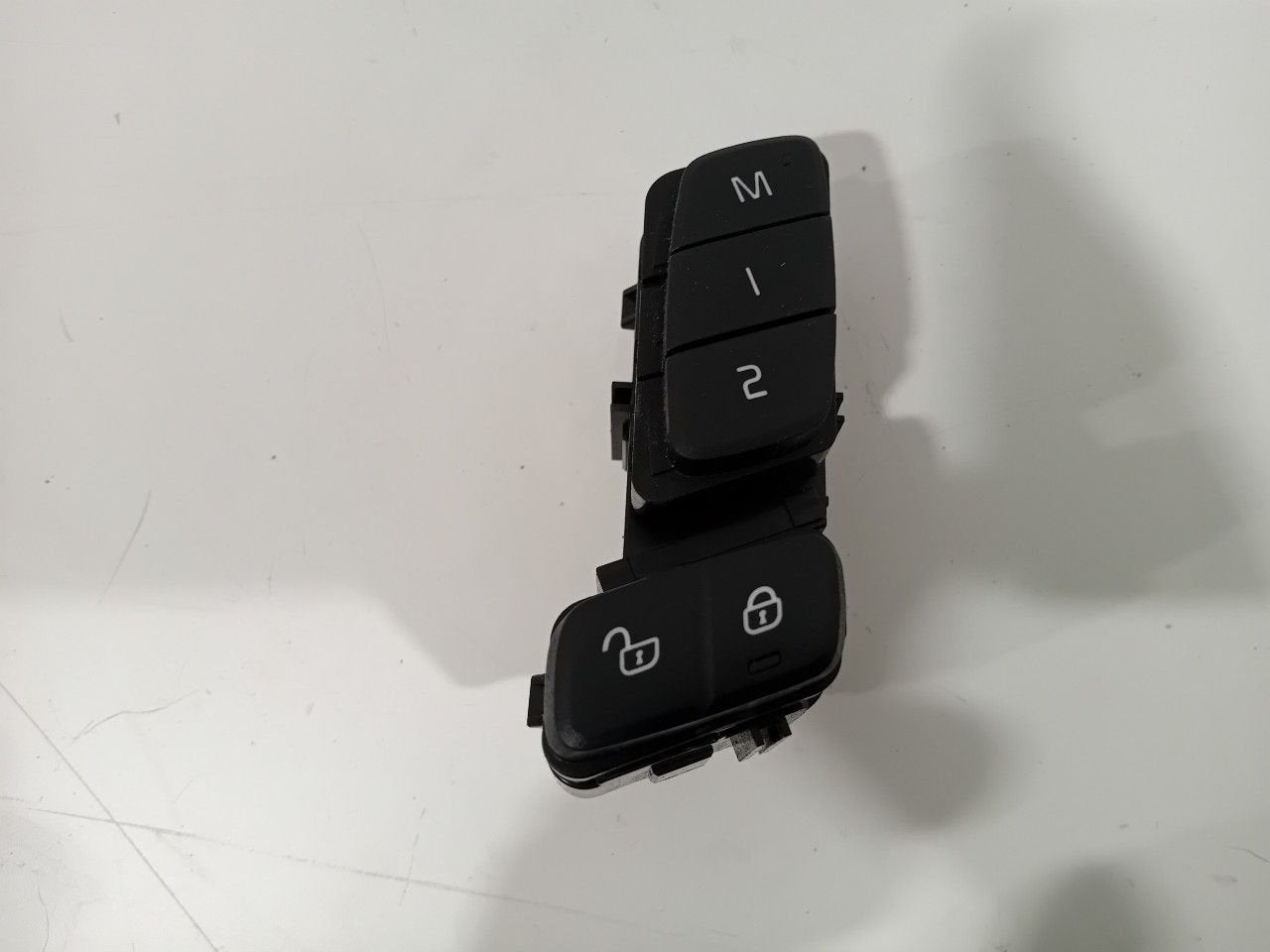Stoelverstelling schakelaar Volvo S60, Onderdelen@venauto.nl, Van der Ven Autorecycling B.V., Gebruikt, Ettenseweg 76, 4706 PB Roosendaal, The Netherlands