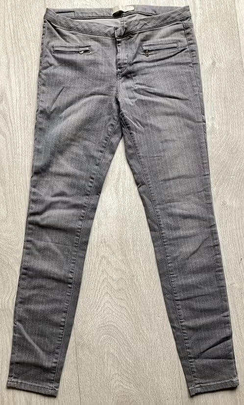 Grijs spijkerbroek jeans van ZARA maat 38, Zara, Ophalen of Verzenden, Zo goed als nieuw, W30 - W32 (confectie 38/40)