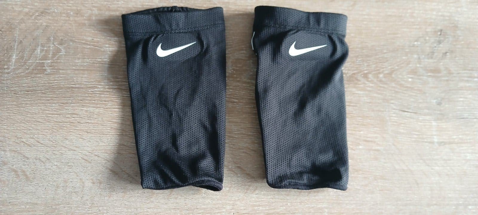 Nike Guard Lock Mercurial Scheenbeschermer Sleeves Maat S, Maat S, Ophalen of Verzenden, Zo goed als nieuw, Overige typen