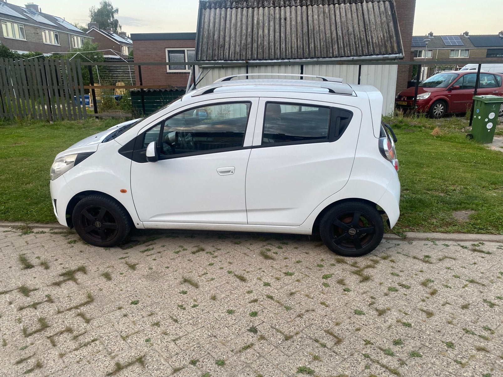 Chevrolet Spark 1.0 Bifuel 2011 Wit, 15 km/l, 37 €/maand, 4 cilinders, Wit