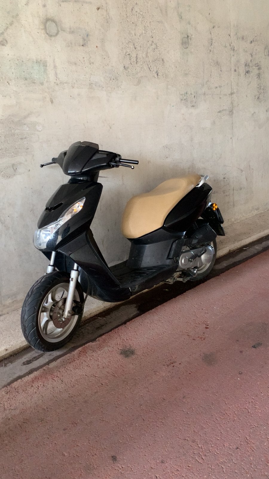 Peugeot kisbee 2012, Fietsen en Brommers, Ophalen, Gebruikt, Overige modellen, Maximaal 45 km/u