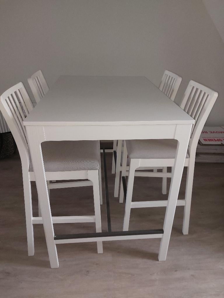 Ikea hoge eet/bartafel met 4 hoge stoelen/barkrukken zgan, Huis en Inrichting, Tafels | Eettafels, Ophalen, 100 tot 150 cm, 50 tot 100 cm