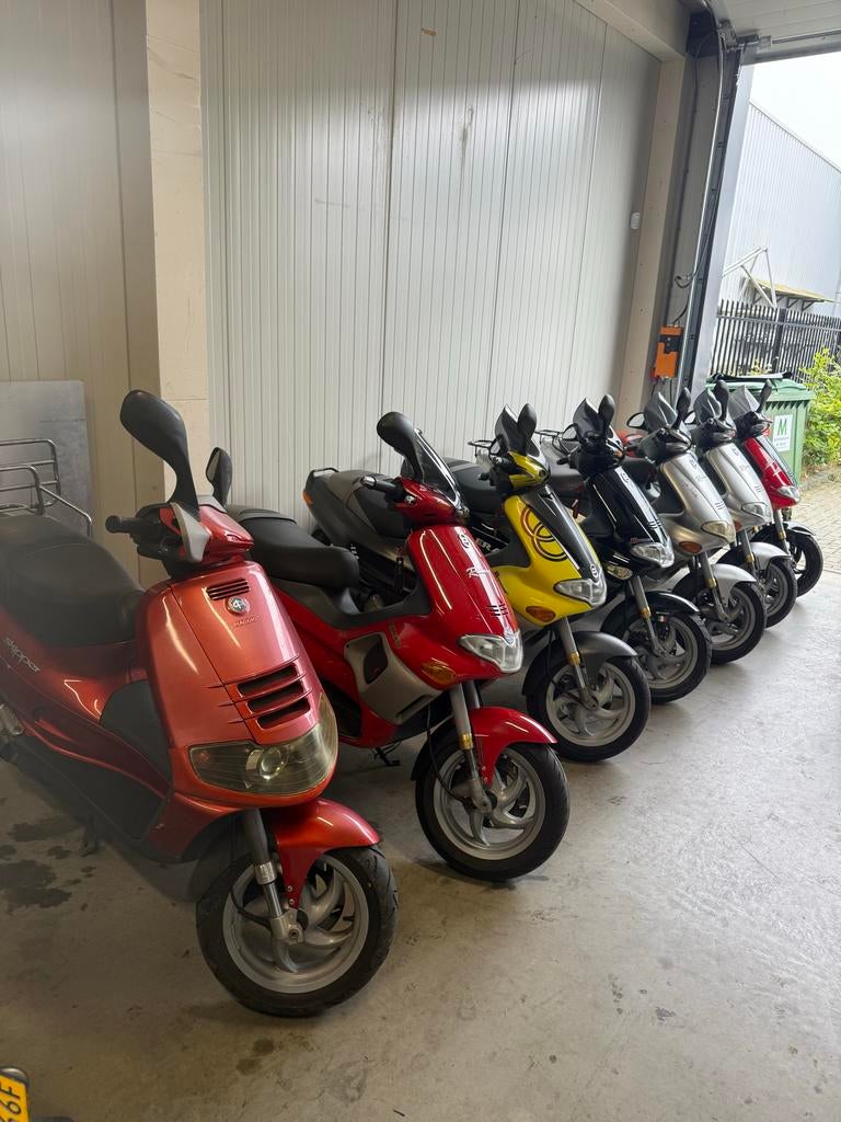 Gilera Runner - Meerdere modellen beschikbaar!, Motoren, Motoren | Overige merken, Scooter, Bedrijf, 125 cc, 11 kW of minder