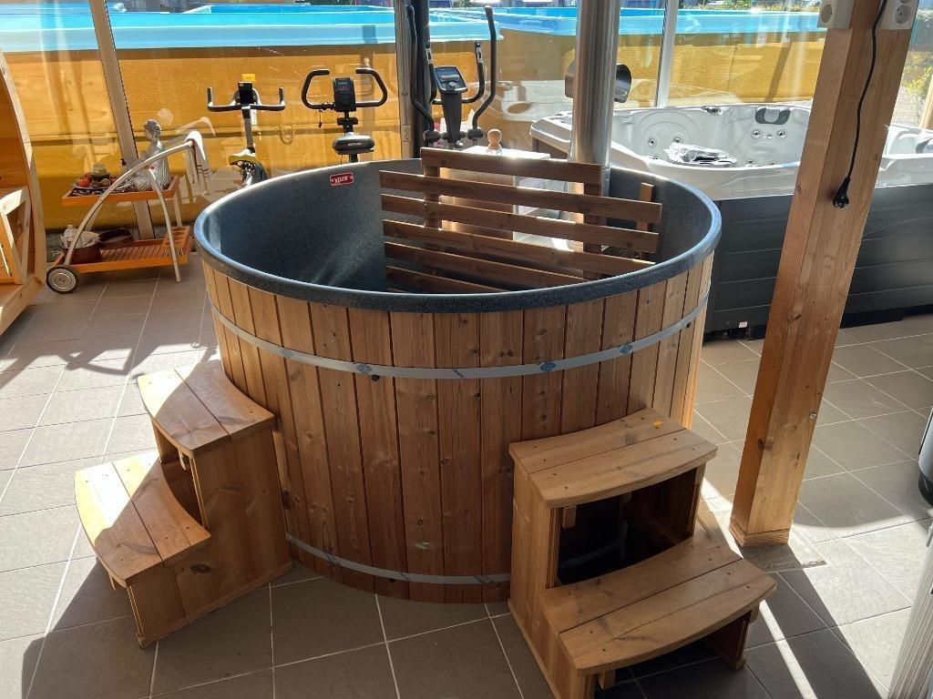 Rust en ontspanning in uw eigen energiezuinige hottub., Ophalen, Nieuw, Trap, Vast