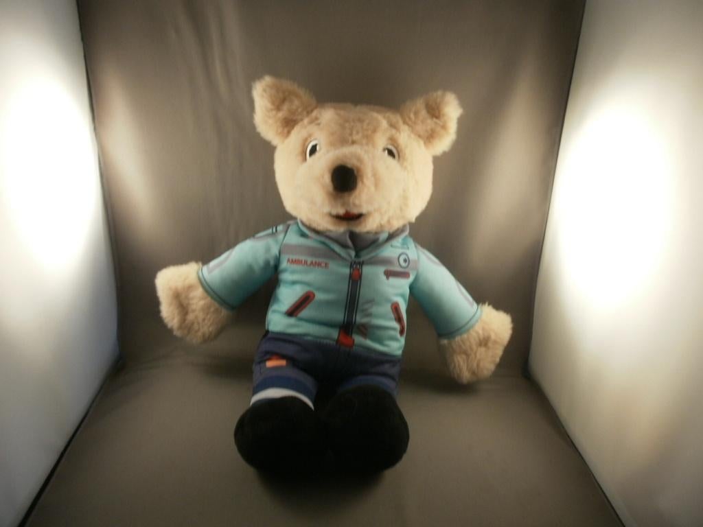 ambulance oost knuffel bogus hand pop nieuwe versie kleding, Ophalen of Verzenden, Nieuw, Hond
