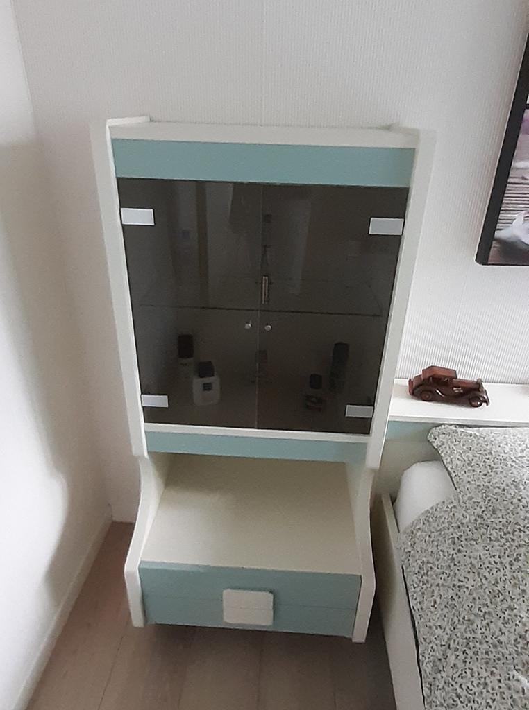 Slaapkamer / Vitrinekast met glazen deuren, Antiek en Kunst, Ophalen