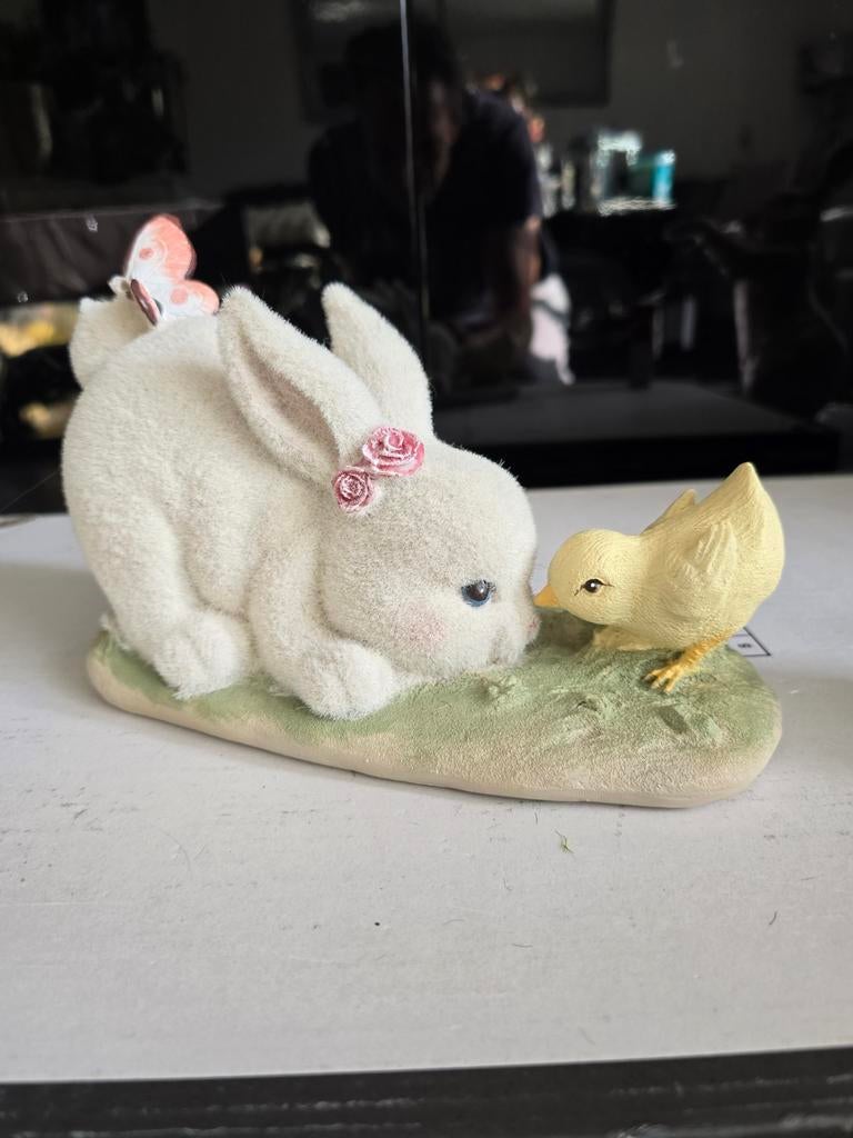 Schattig Konijn en Kuiken Beeldje, Ophalen of Verzenden, Nieuw