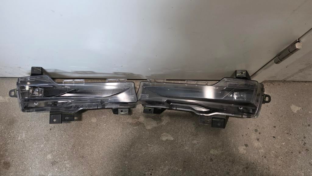 Foto 4 van Tesla model 3 mistlampen origineel
