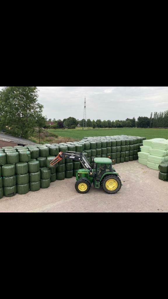 Bundels hooi en stro . Midibalen + grote balen voordroog, Ophalen