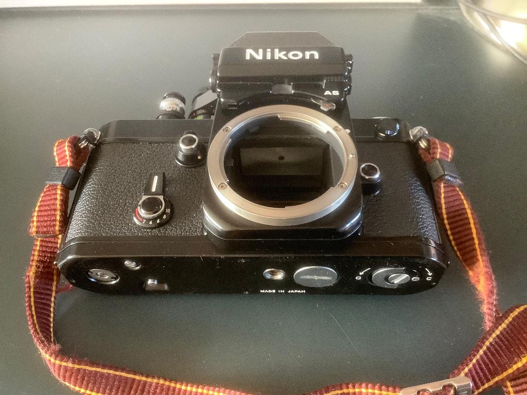 Analoge Nikon camera’s en lenzen, Audio, Tv en Foto, Fotocamera's Analoog, Zo goed als nieuw, Spiegelreflex, Nikon, Ophalen of Verzenden