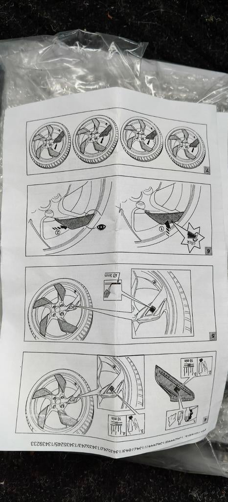 Originele Opel 18 inch twister velgkapjes, Auto-onderdelen, Ophalen of Verzenden, Nieuw, Opel