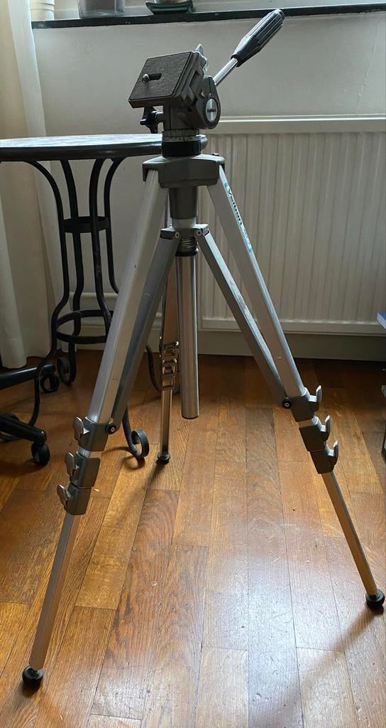 Velbon AEF-3 Statief, Gebruikt, Minder dan 150 cm, Met balhoofd, Ophalen of Verzenden