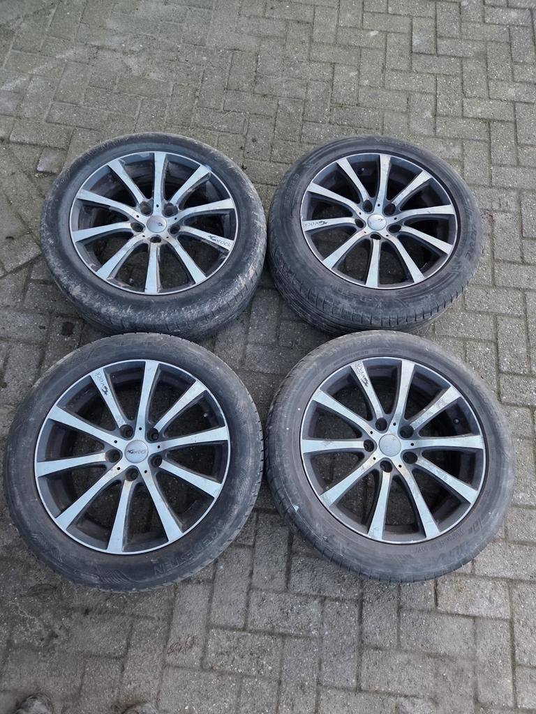Velgen met banden, Banden en Velgen, 17 inch, Ophalen of Verzenden, 235 mm