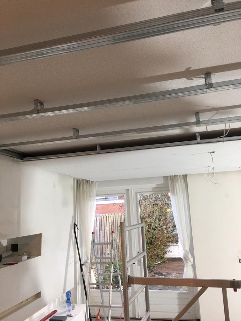 Aannemer, loodgieter, timmerman, Electricien