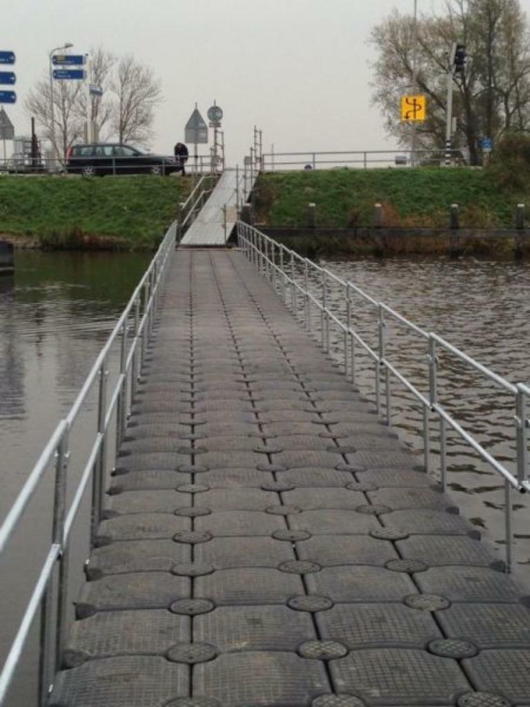 Ponton huren ? kunststof pontons easy pontons, Ophalen, Nieuw, Benzine, Ponton