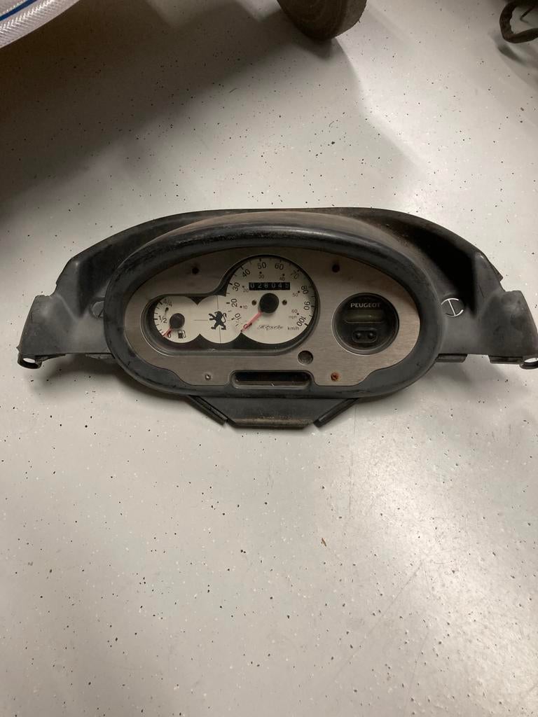 Peugeot elyseo kilometerteller dashboard, Ophalen of Verzenden, Zo goed als nieuw, Overige typen, Peugeot