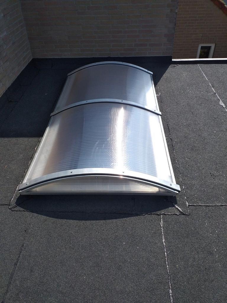 Nieuwe lichtkoepel of lichtstraat voor plat dak, Doe-het-zelf en Verbouw, Ophalen, Nieuw, Dakraam