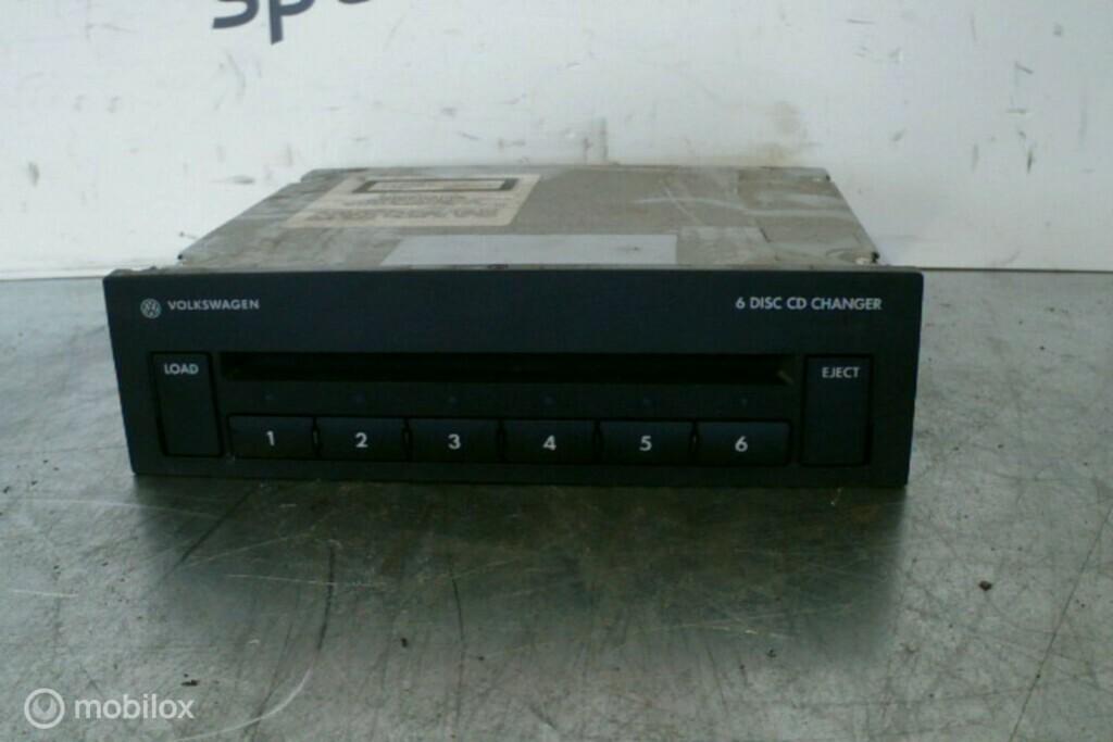 CD wisselaar ​​1K0035110B​ ​​Volkswagen Golf V ('03-'08), Ophalen of Verzenden, Gebruikt, Volkswagen