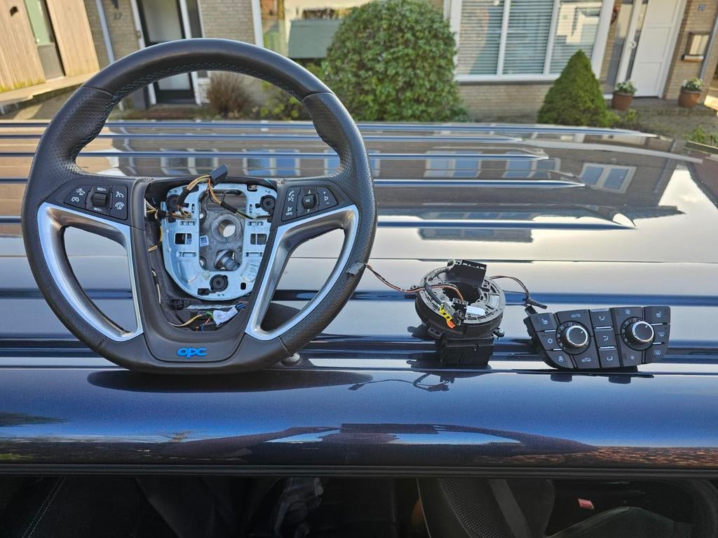 Opc stuur astra j zwart leer met blauwe stiksels Verwamd, Ophalen of Verzenden, Gebruikt, Opel
