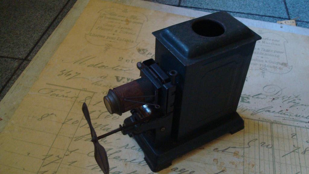 projector toverlantaarn heel oud, Ophalen of Verzenden, 1940 tot 1960, Projector