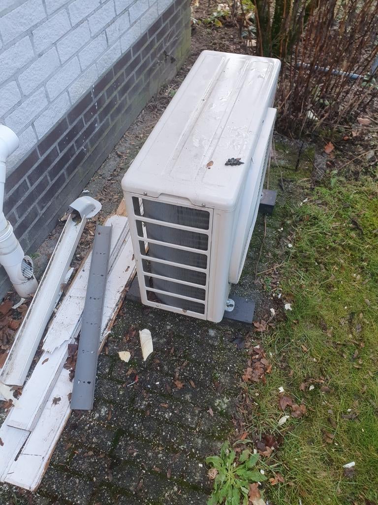 Airco binnen en buitenunit, Ophalen, Gebruikt, Staande ventilator, 3 snelheden of meer